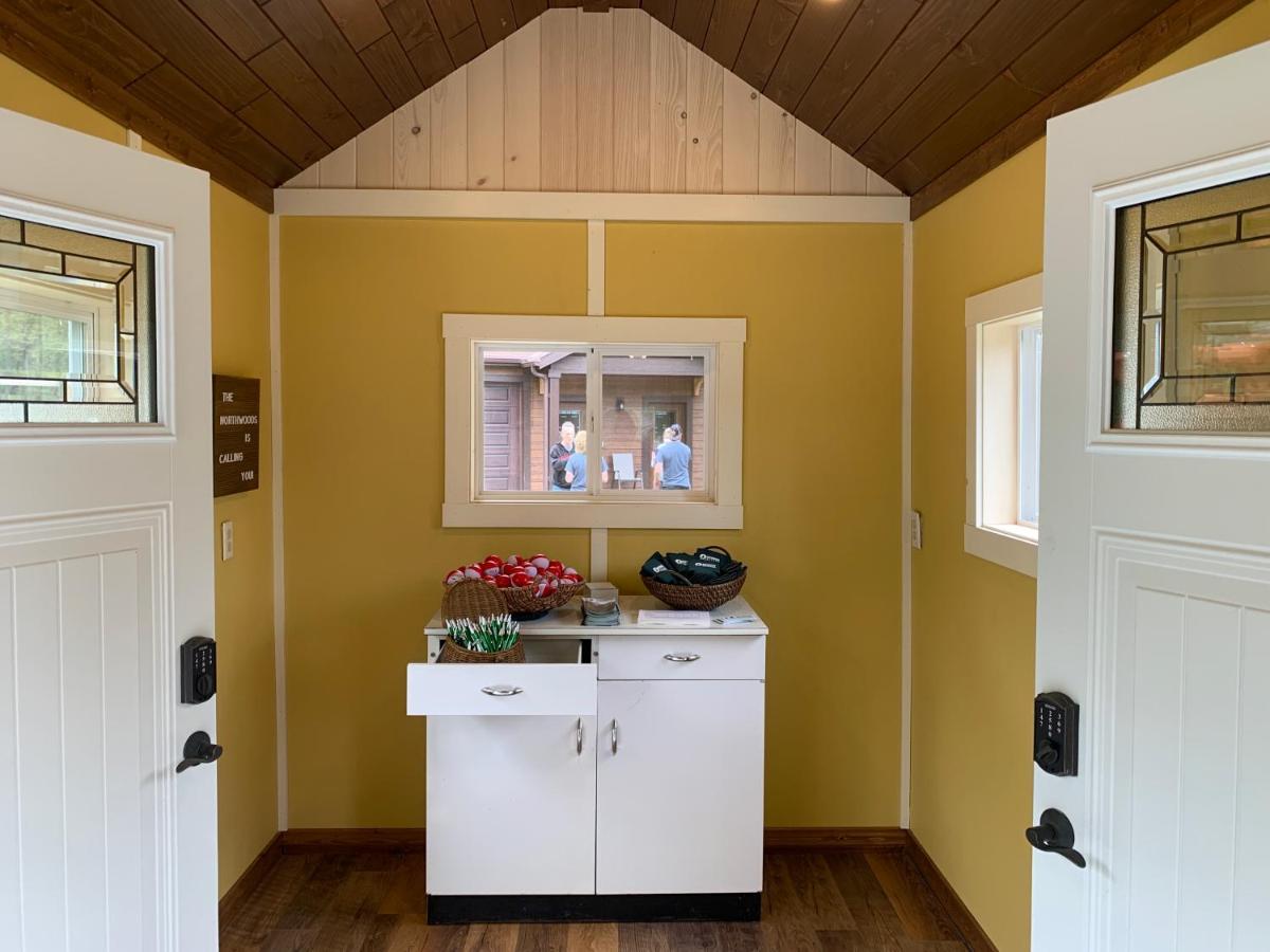 Deerwood Resort - Whippoorwill Cabin Land O'Lakes Bagian luar foto